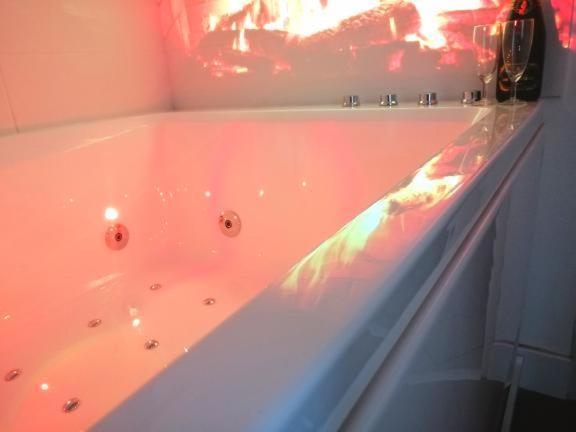 Apartment Le 2005 Double Balneo, Lit Queen Size, Soiree Romantique Grenoble